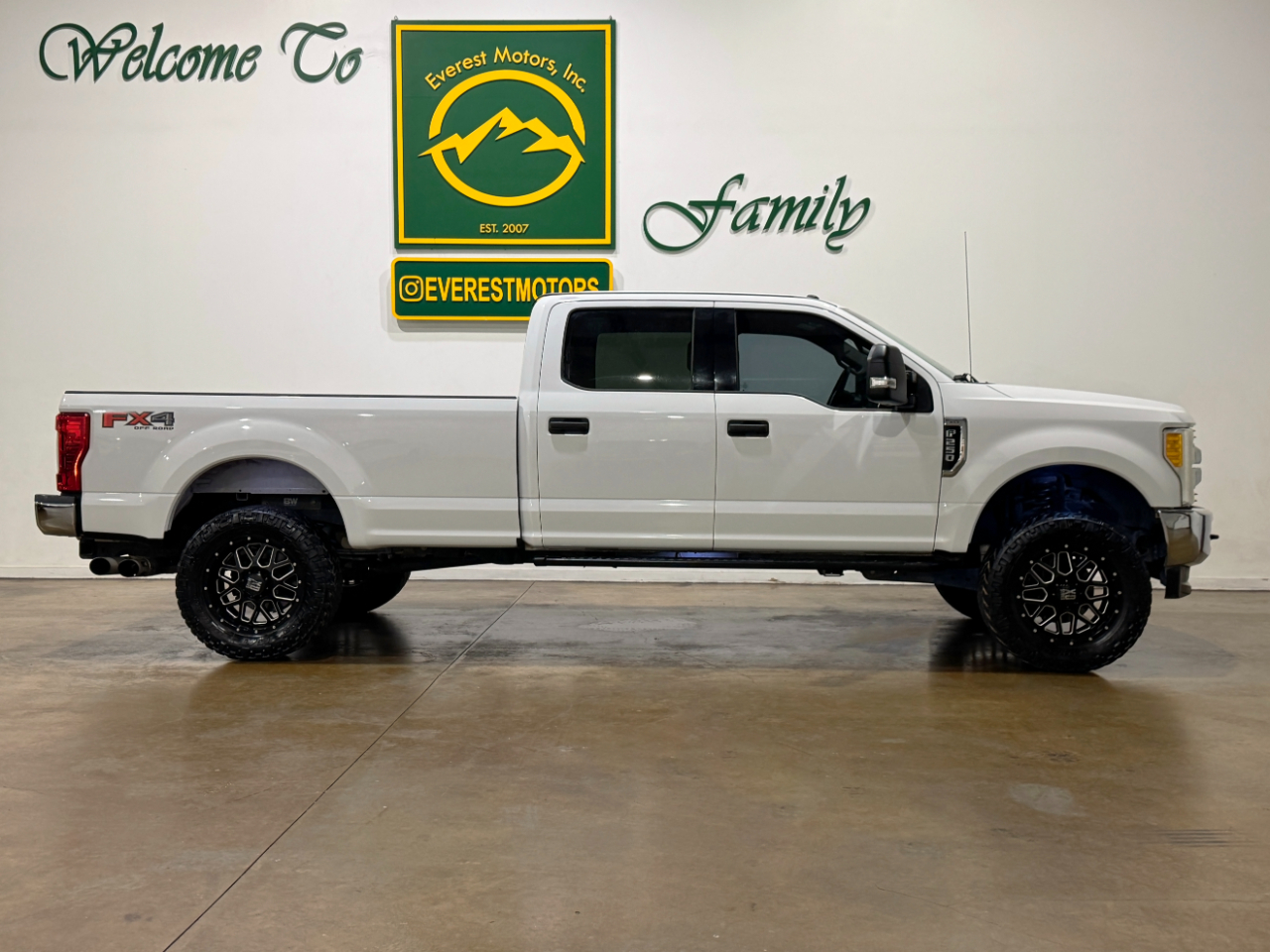 Ford Super Duty F-250 SRW  2017
