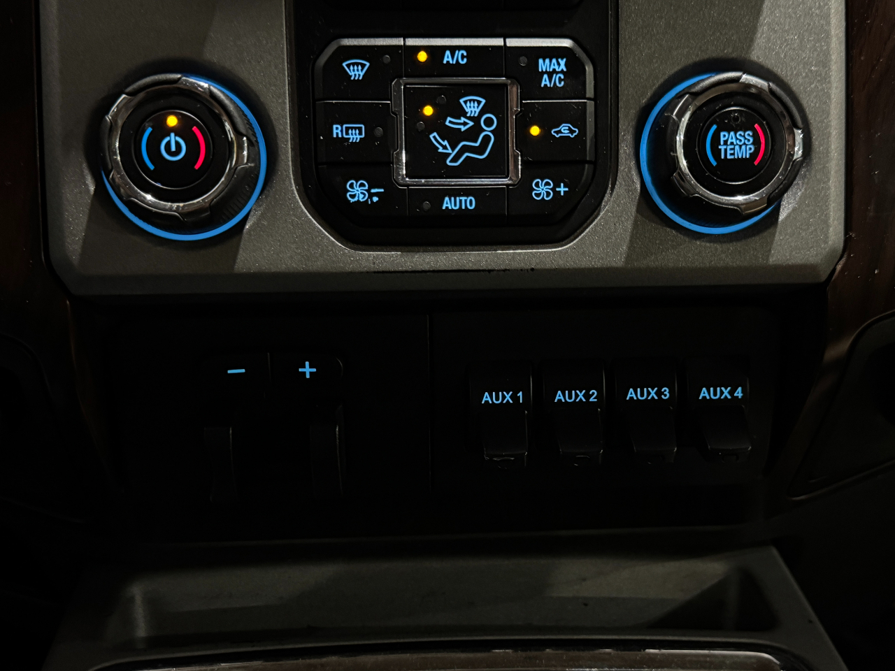 Ford Super Duty F-250 SRW  2015