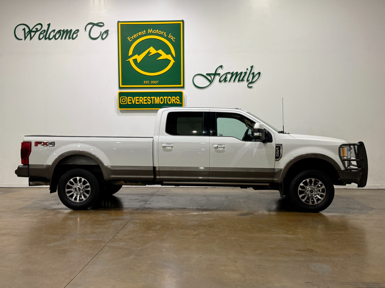 Ford Super Duty F-350 SRW  2022