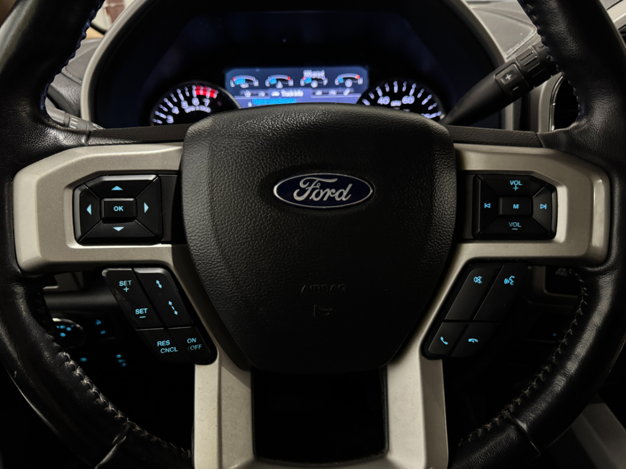 Ford Super Duty F-350 SRW  2022