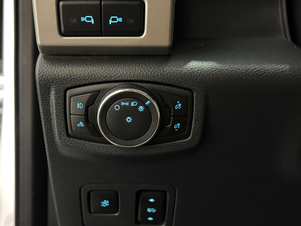 Ford Super Duty F-350 SRW  2022