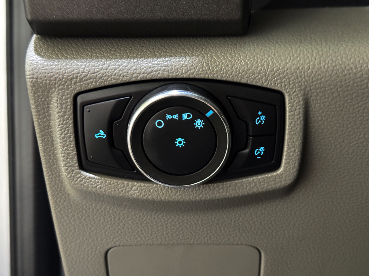 Ford Super Duty F-250 SRW  2022