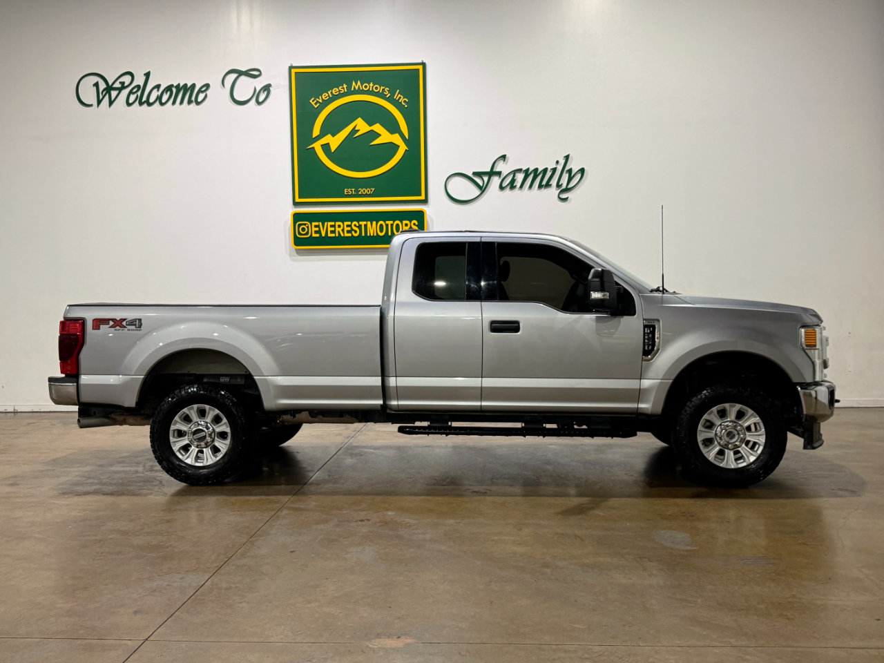 Ford Super Duty F-250 SRW  2022