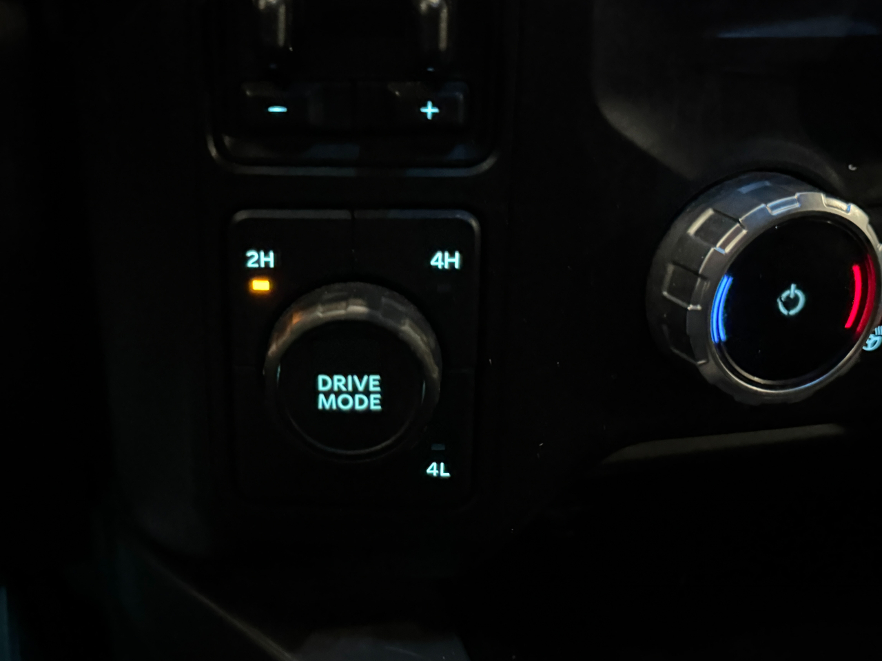 Ford Super Duty F-350 DRW  2024