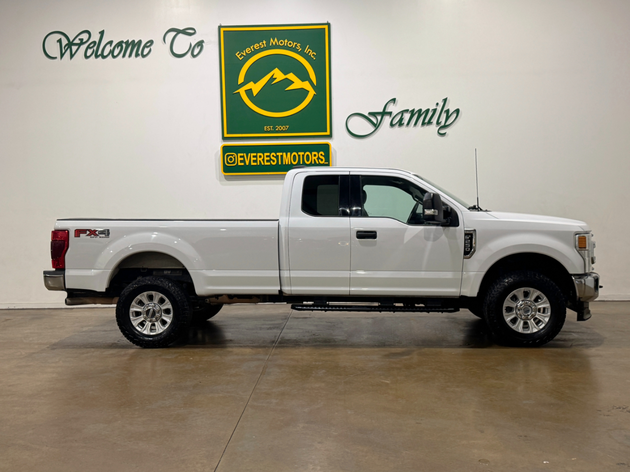 Ford Super Duty F-250 SRW  2022