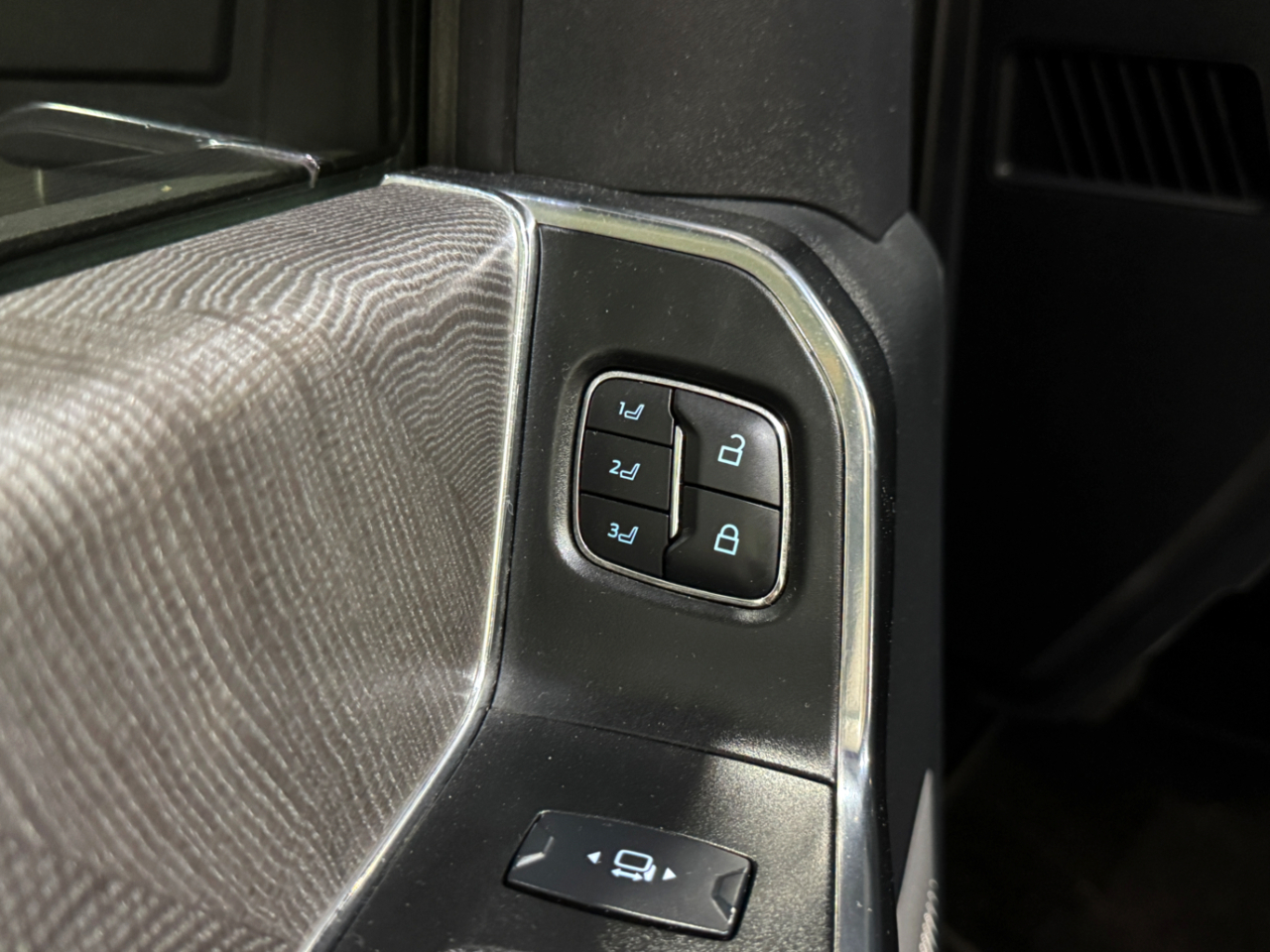 Ford Super Duty F-450 DRW  2025