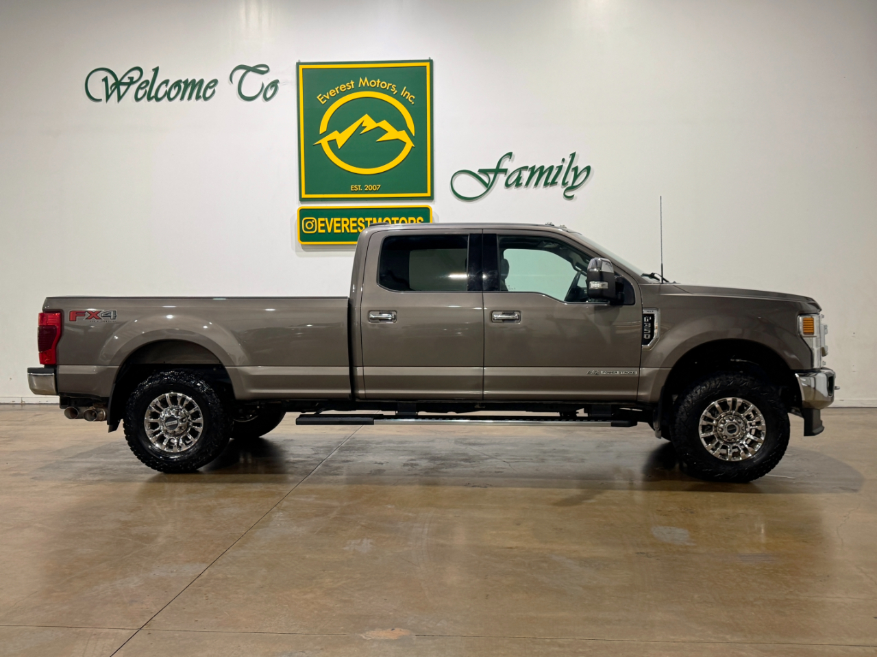 Ford Super Duty F-350 SRW  2021