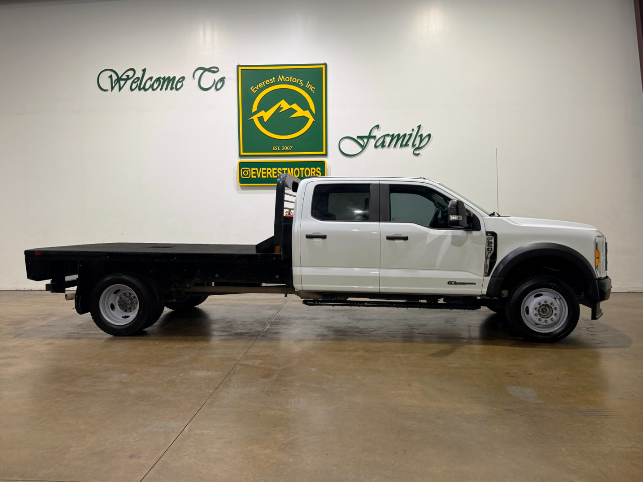 Ford Super Duty F-550 DRW  2023