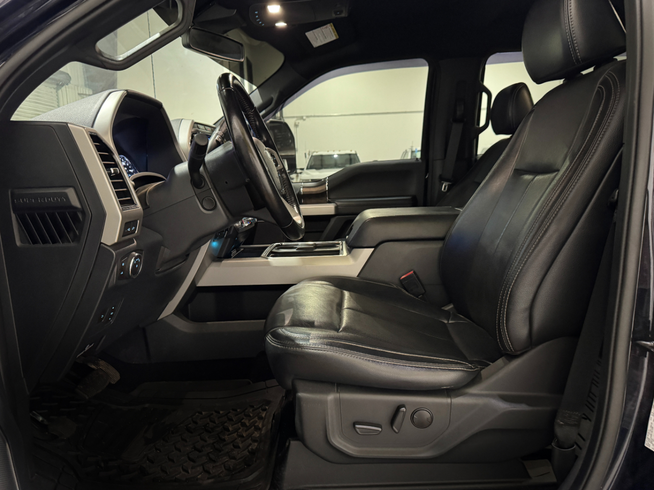 Ford Super Duty F-350 SRW  2022