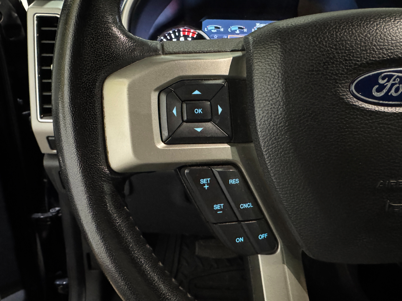 Ford Super Duty F-350 SRW  2022