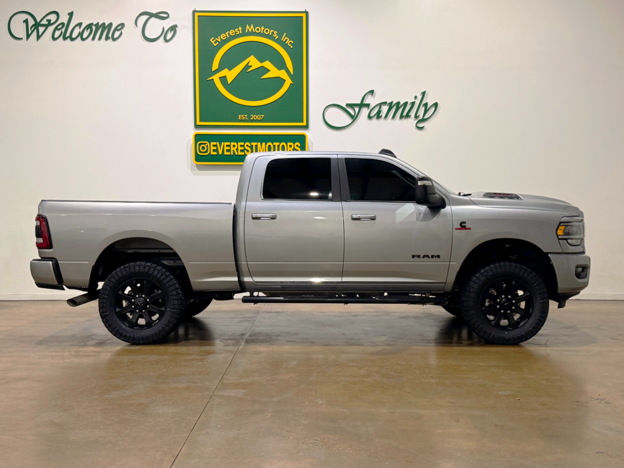 RAM 2500  2023