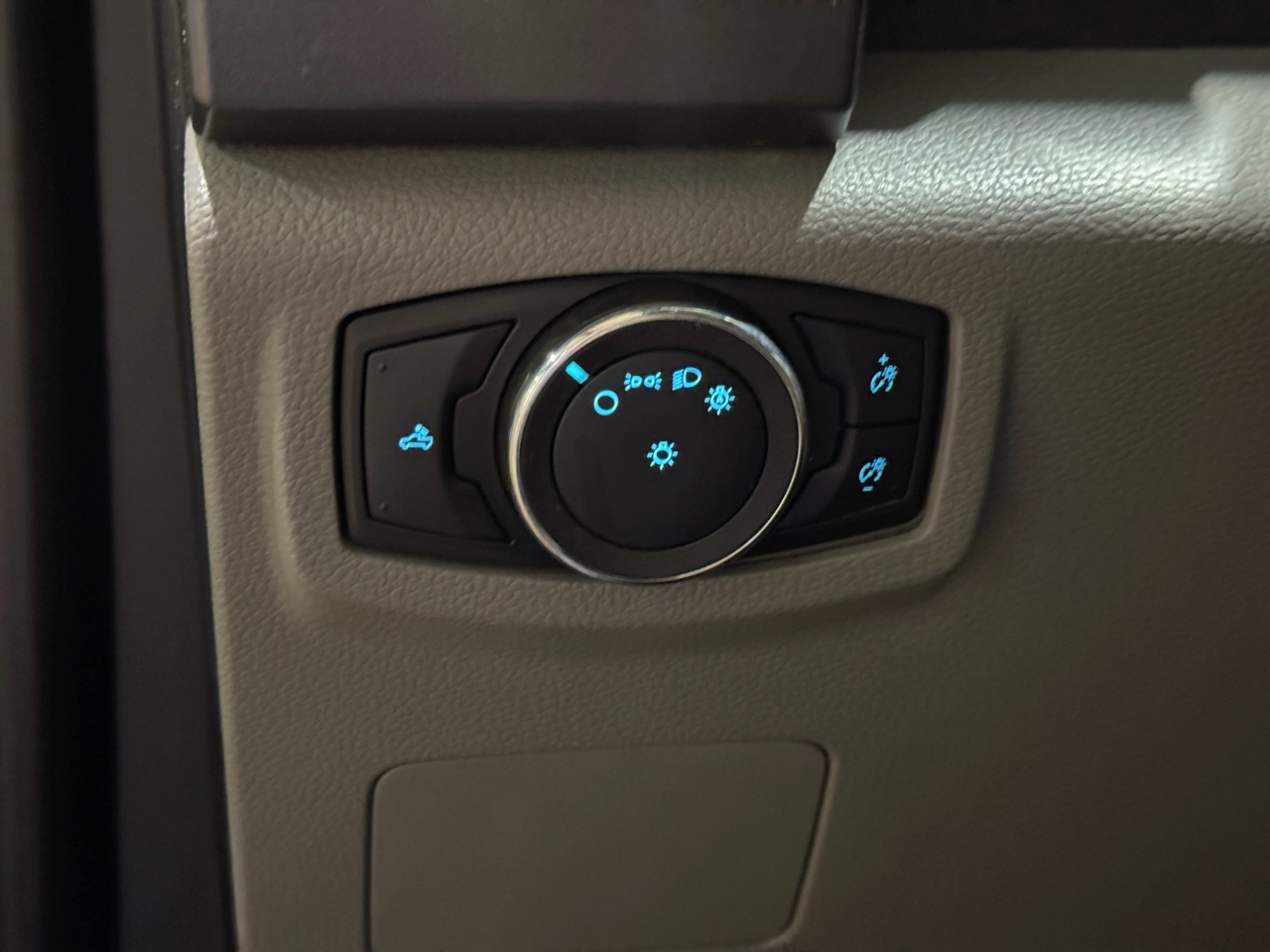 Ford Super Duty F-250 SRW  2022