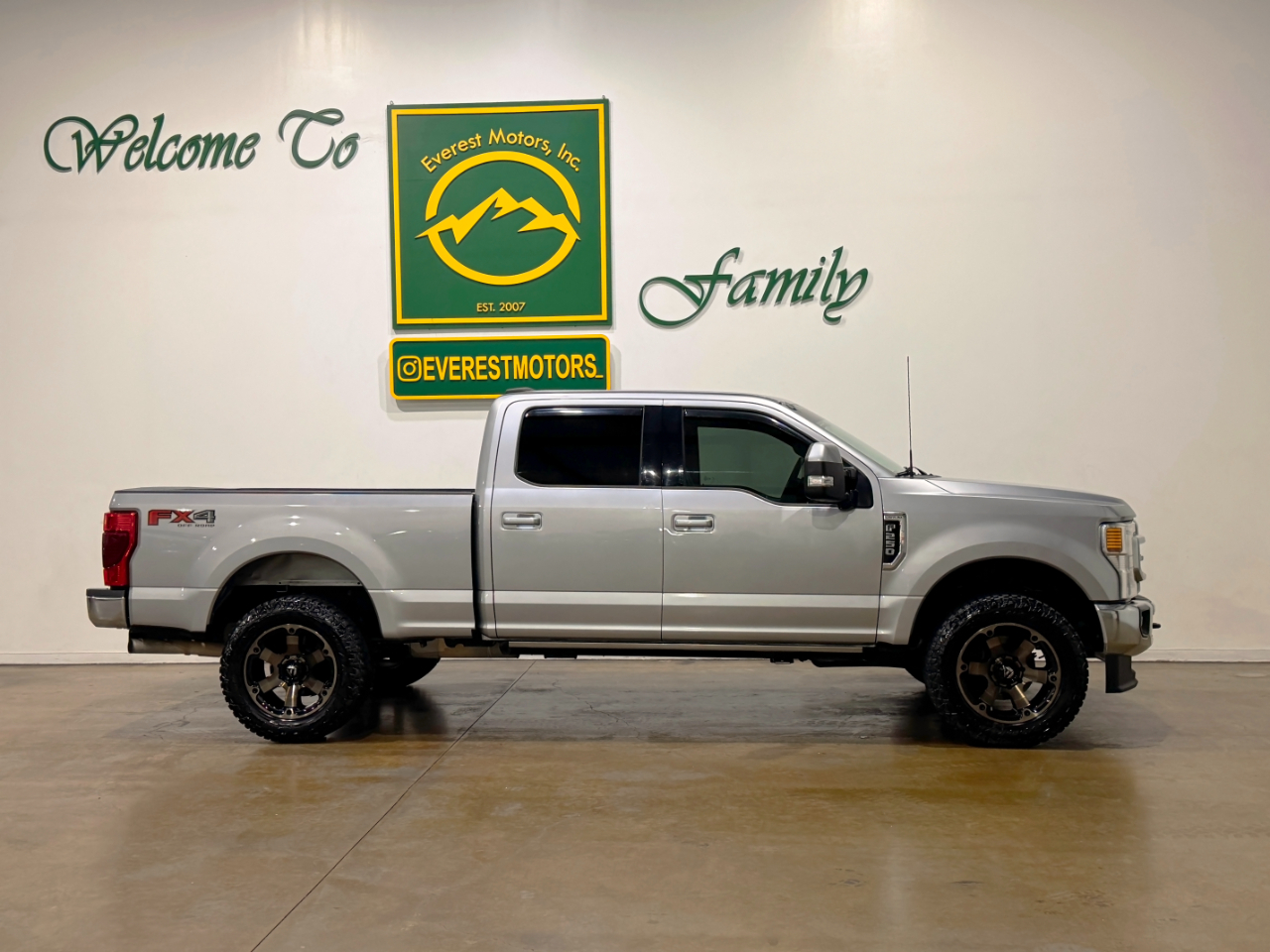 Ford Super Duty F-250 SRW  2022