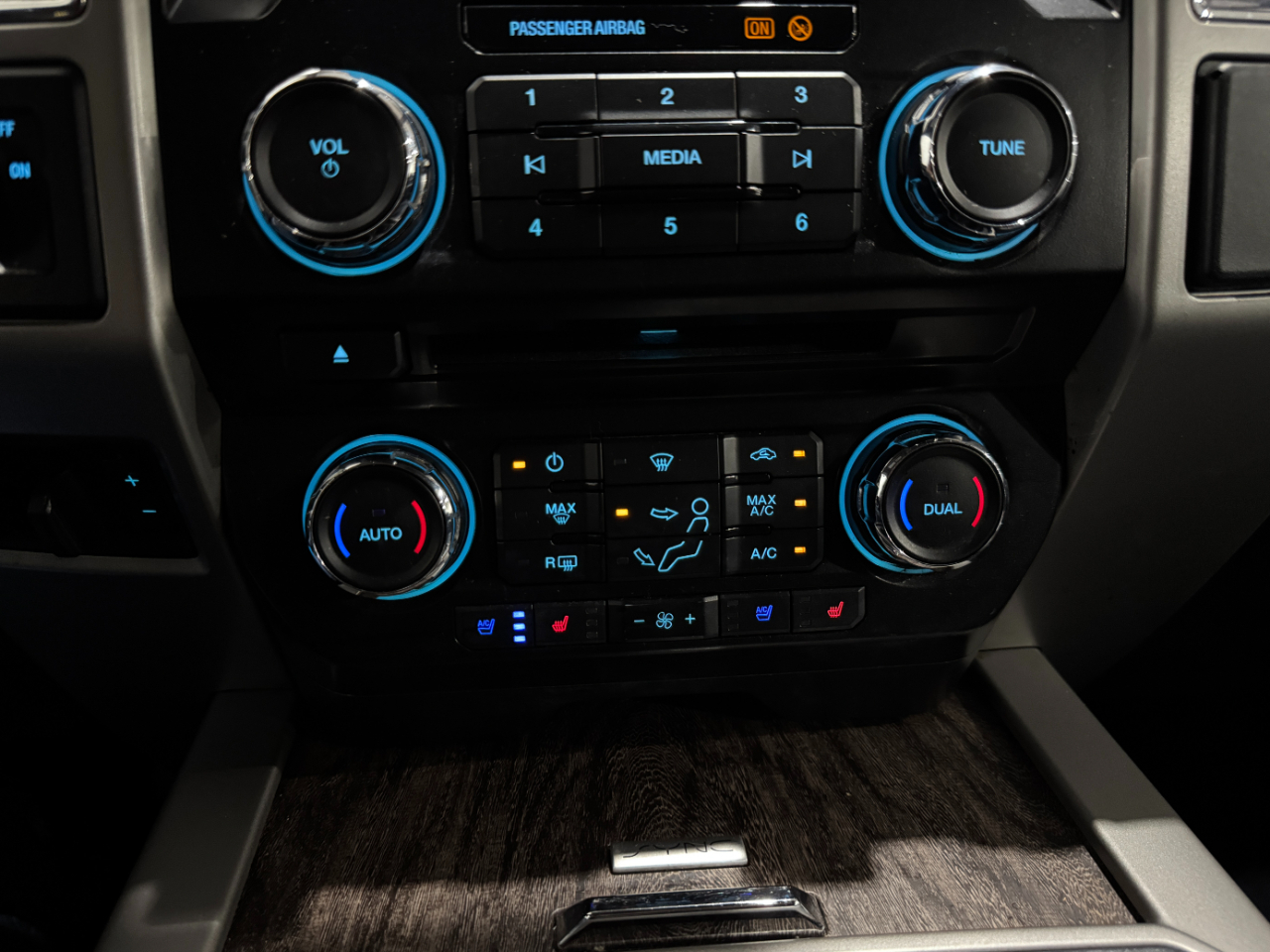 Ford Super Duty F-250 SRW  2017