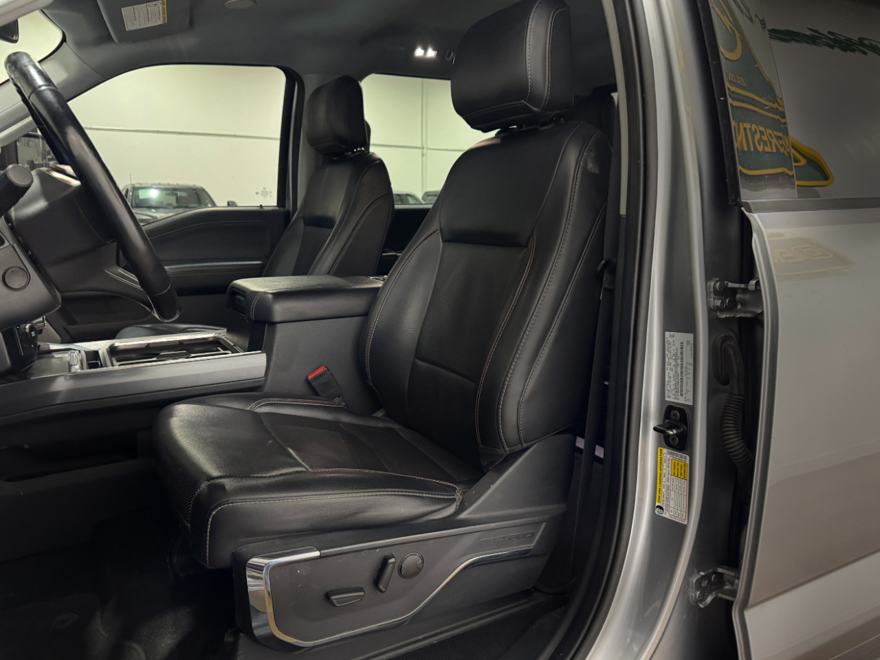 Ford Super Duty F-350 DRW  2024