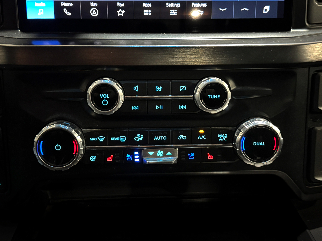 Ford Super Duty F-350 DRW  2024