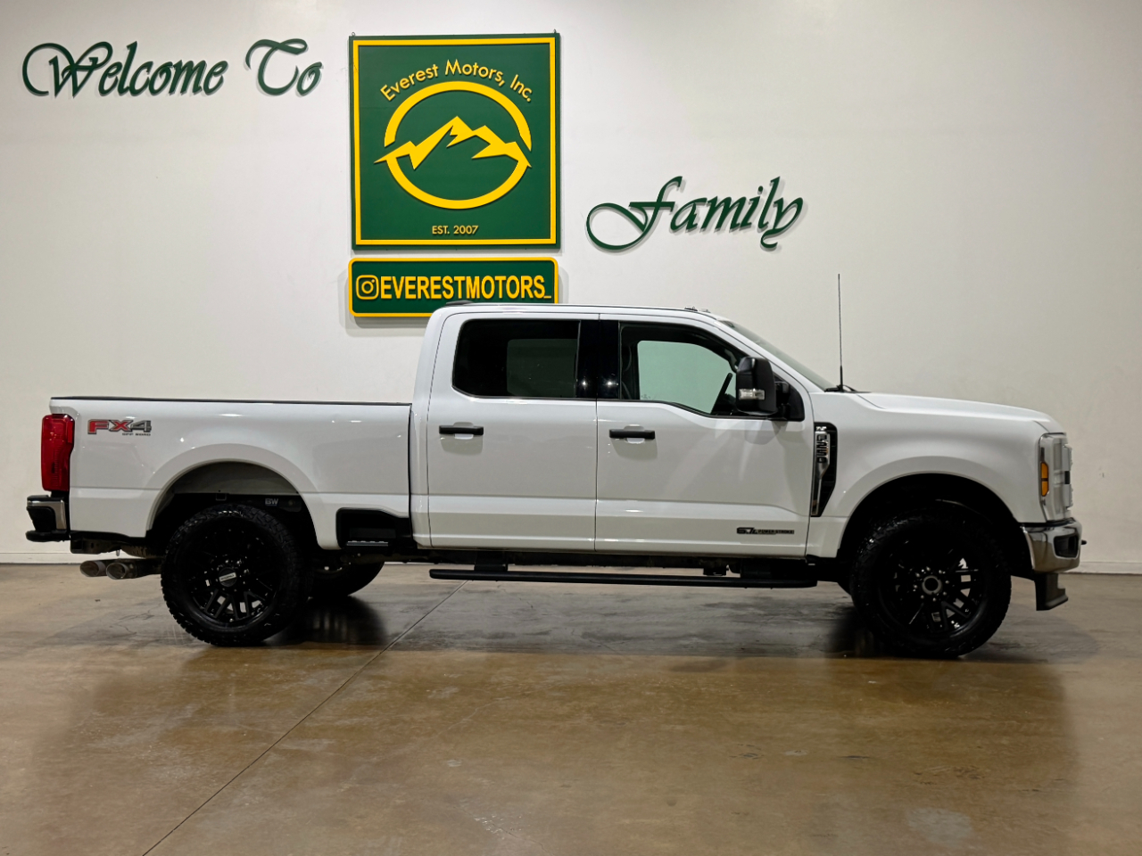 Ford Super Duty F-250 SRW  2024