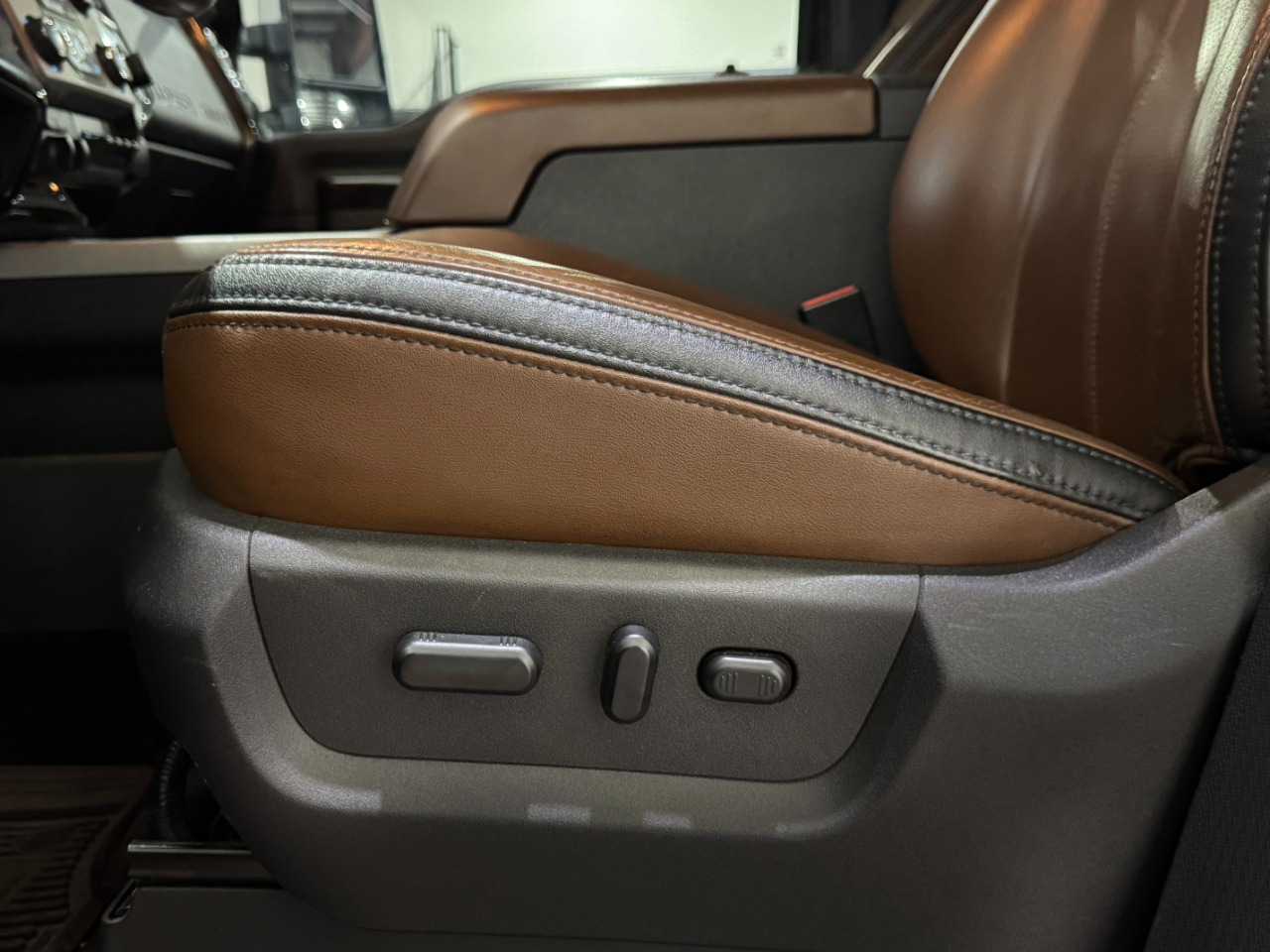 Ford Super Duty F-450 DRW  2013