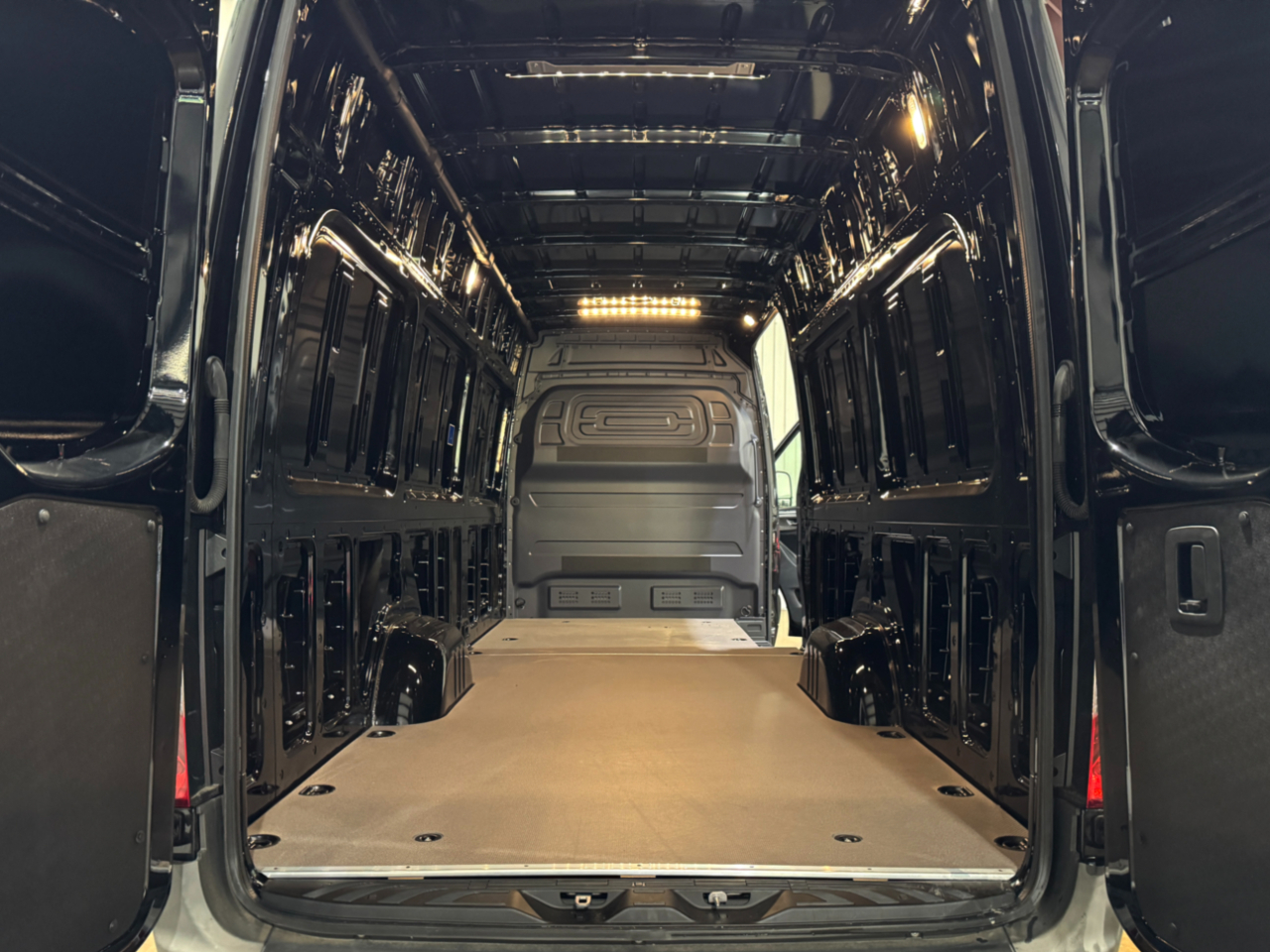 Mercedes-Benz Sprinter Cargo Van  2024