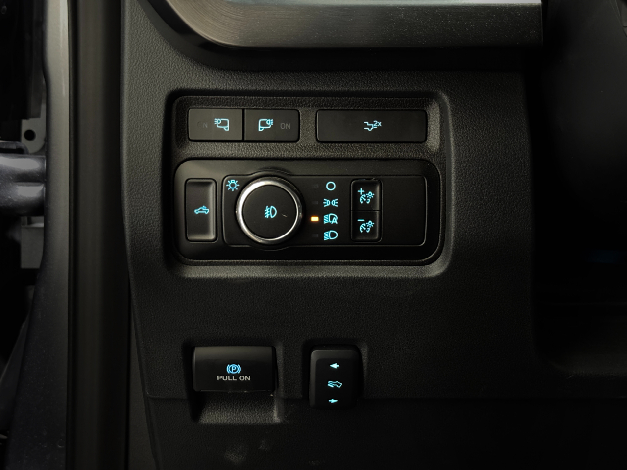 Ford Super Duty F-350 DRW  2024