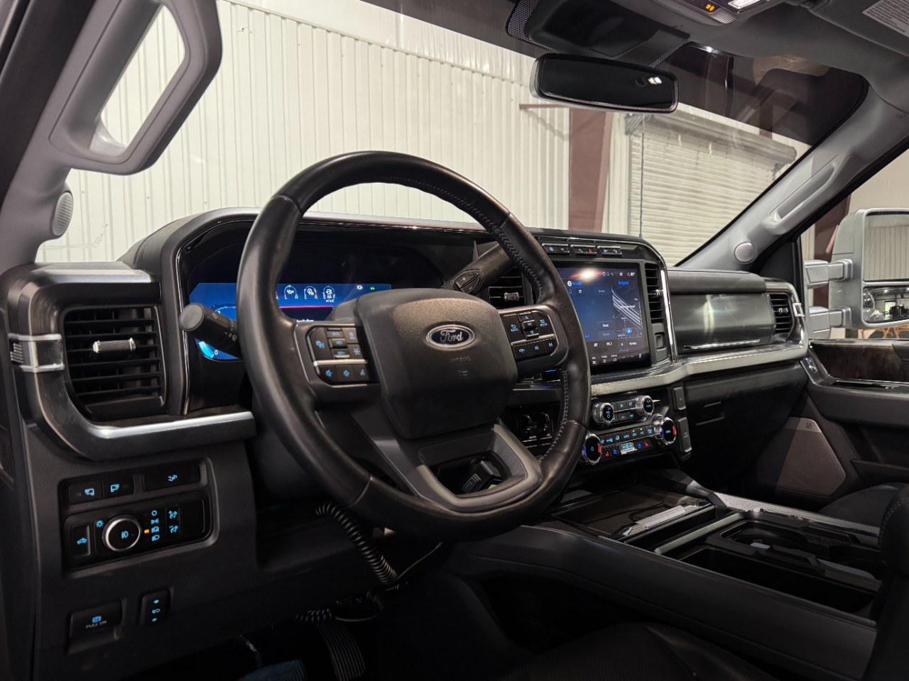 Ford Super Duty F-350 DRW  2024