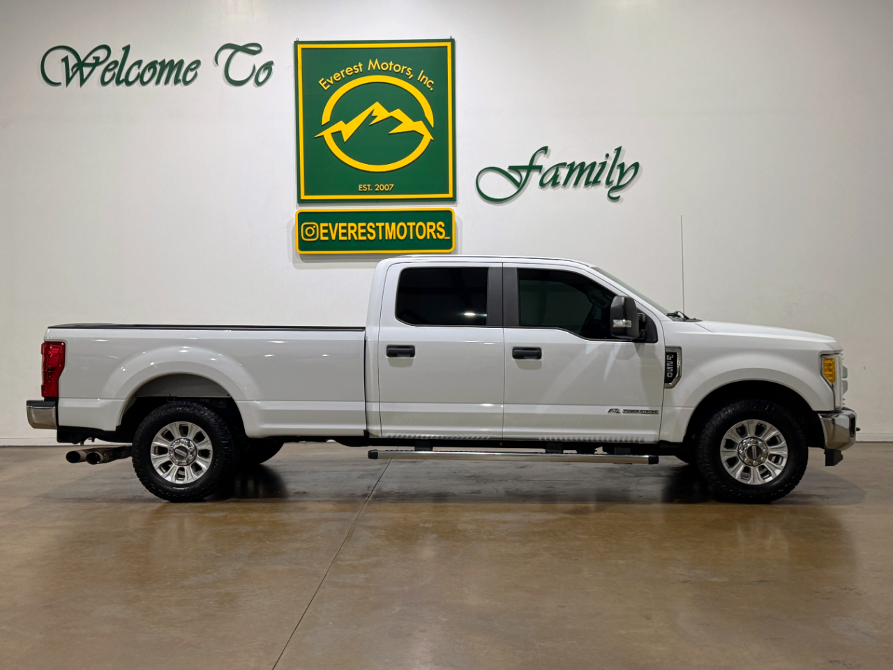 Ford Super Duty F-250 SRW  2017
