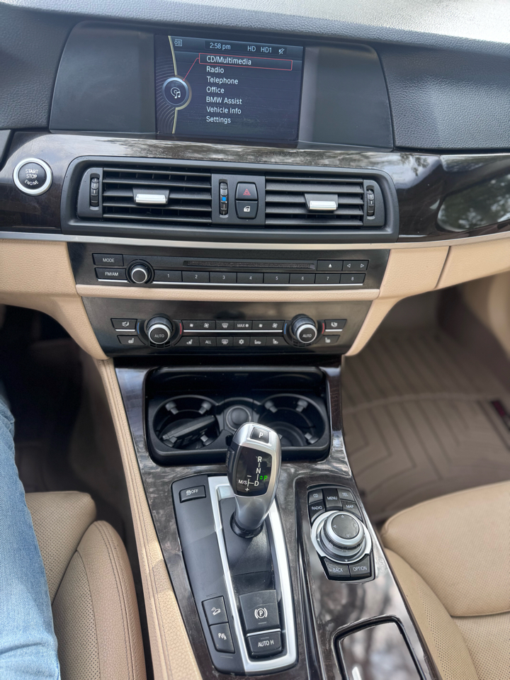 BMW 5-Series 535xi 2011 BMW 5-Series 535xi 2011
