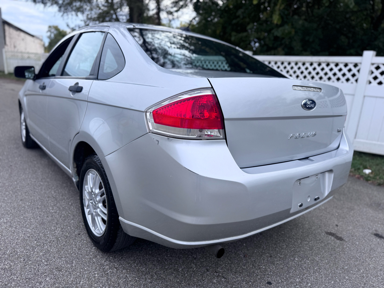 Ford Focus SE Sedan 2010 Ford Focus SE Sedan 2010