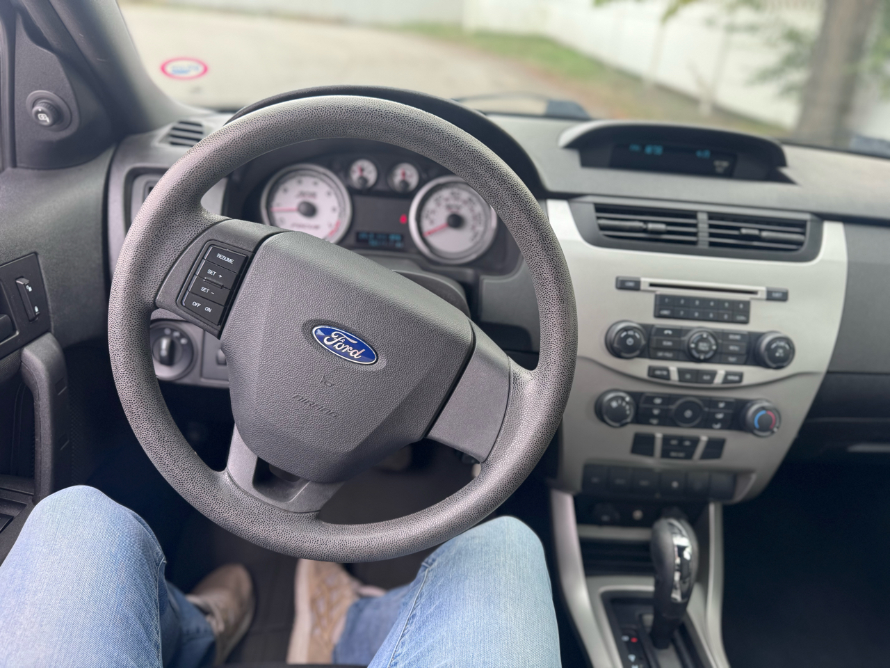 Ford Focus SE Sedan 2010 Ford Focus SE Sedan 2010