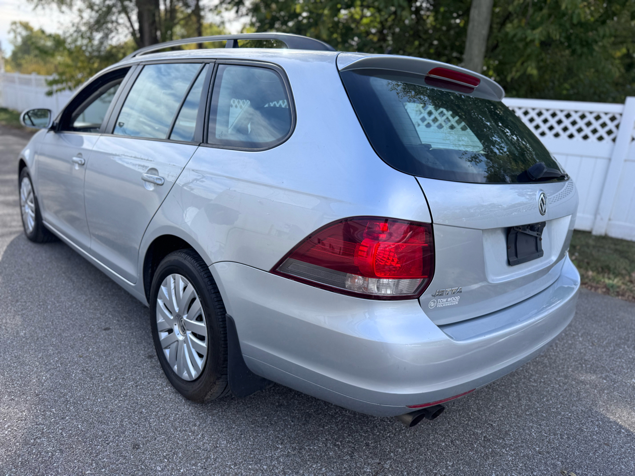 Volkswagen Jetta SportWagen 2.5L SE 2011 Volkswagen Jetta SportWagen 2.5L SE 2011