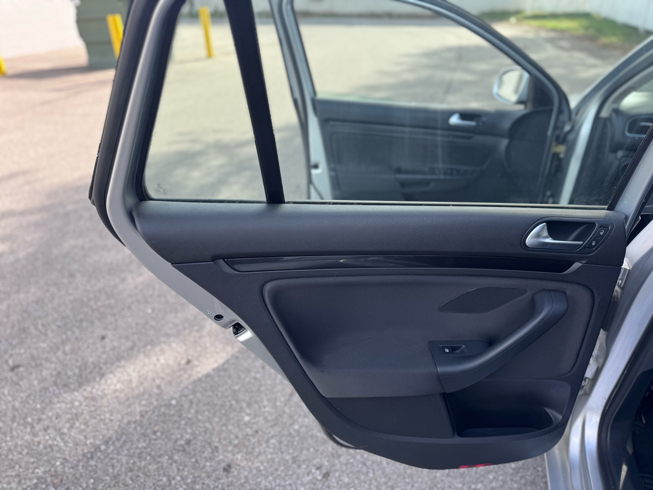 Volkswagen Jetta SportWagen 2.5L SE 2011 Volkswagen Jetta SportWagen 2.5L SE 2011