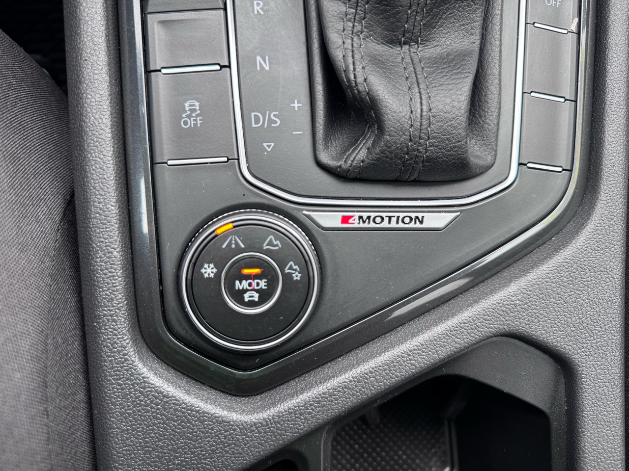 Volkswagen Tiguan S 4Motion 2018 Volkswagen Tiguan S 4Motion 2018