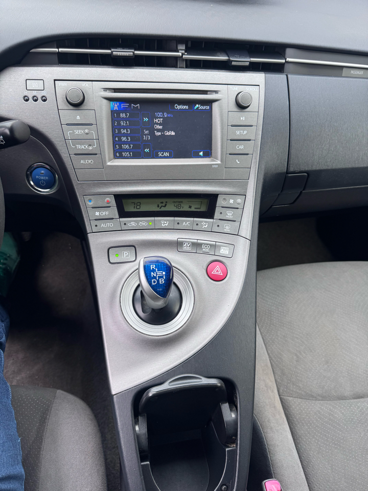 Toyota Prius 5dr HB Three (Natl) 2012