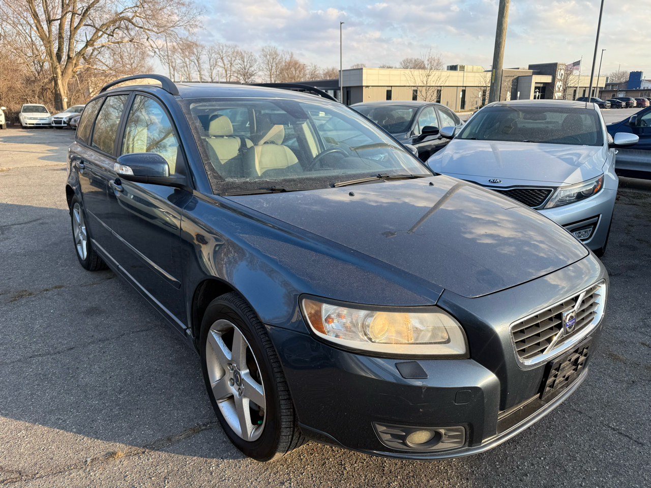 Volvo V50 4dr Wgn 2.4L FWD 2008