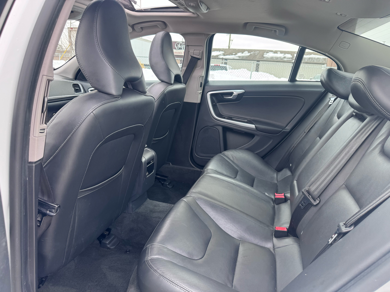 Volvo S60 2015.5 4dr Sdn T5 Drive-E Premier FWD 2015