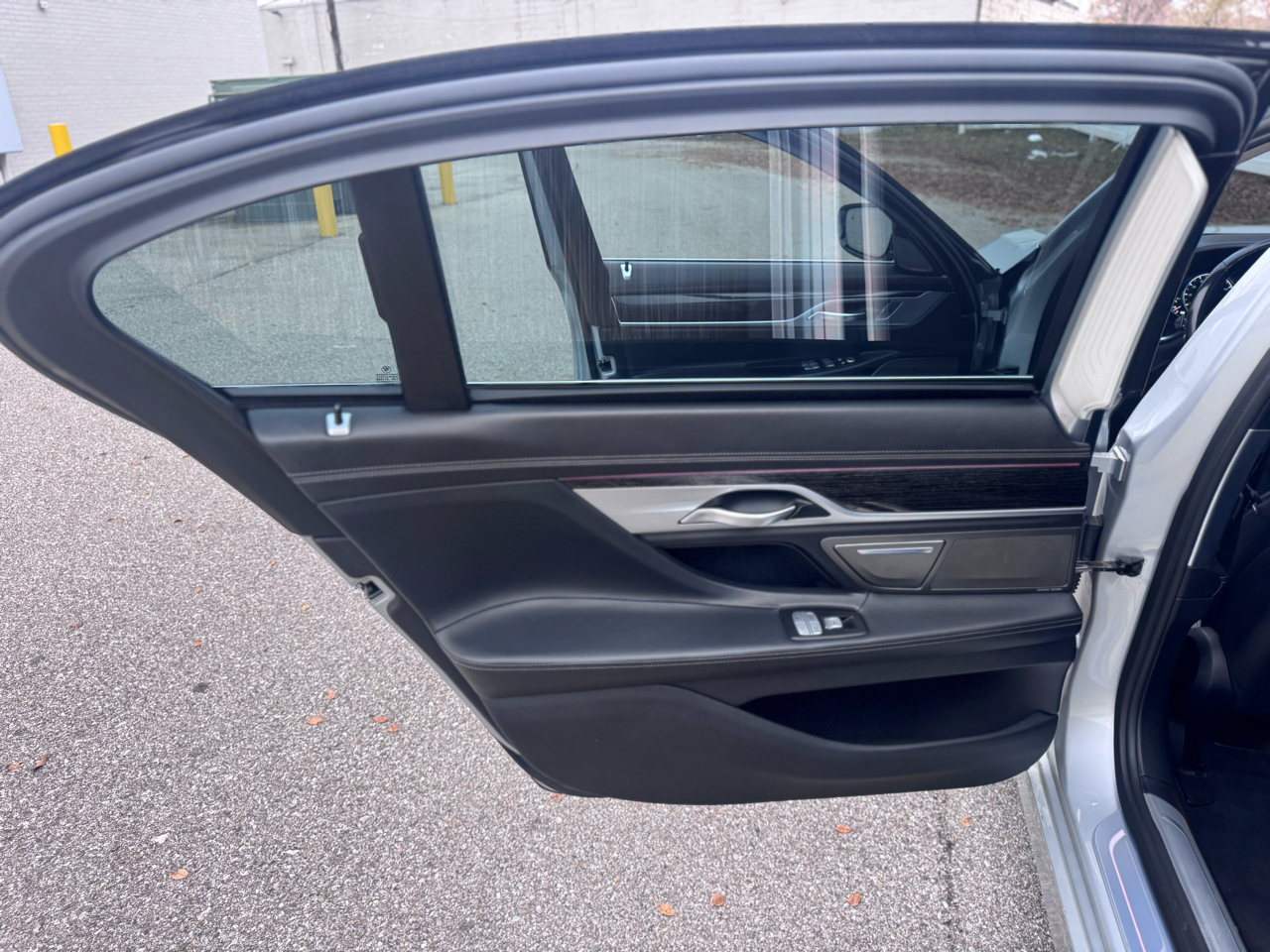 BMW 7 Series 740i xDrive Sedan 2017