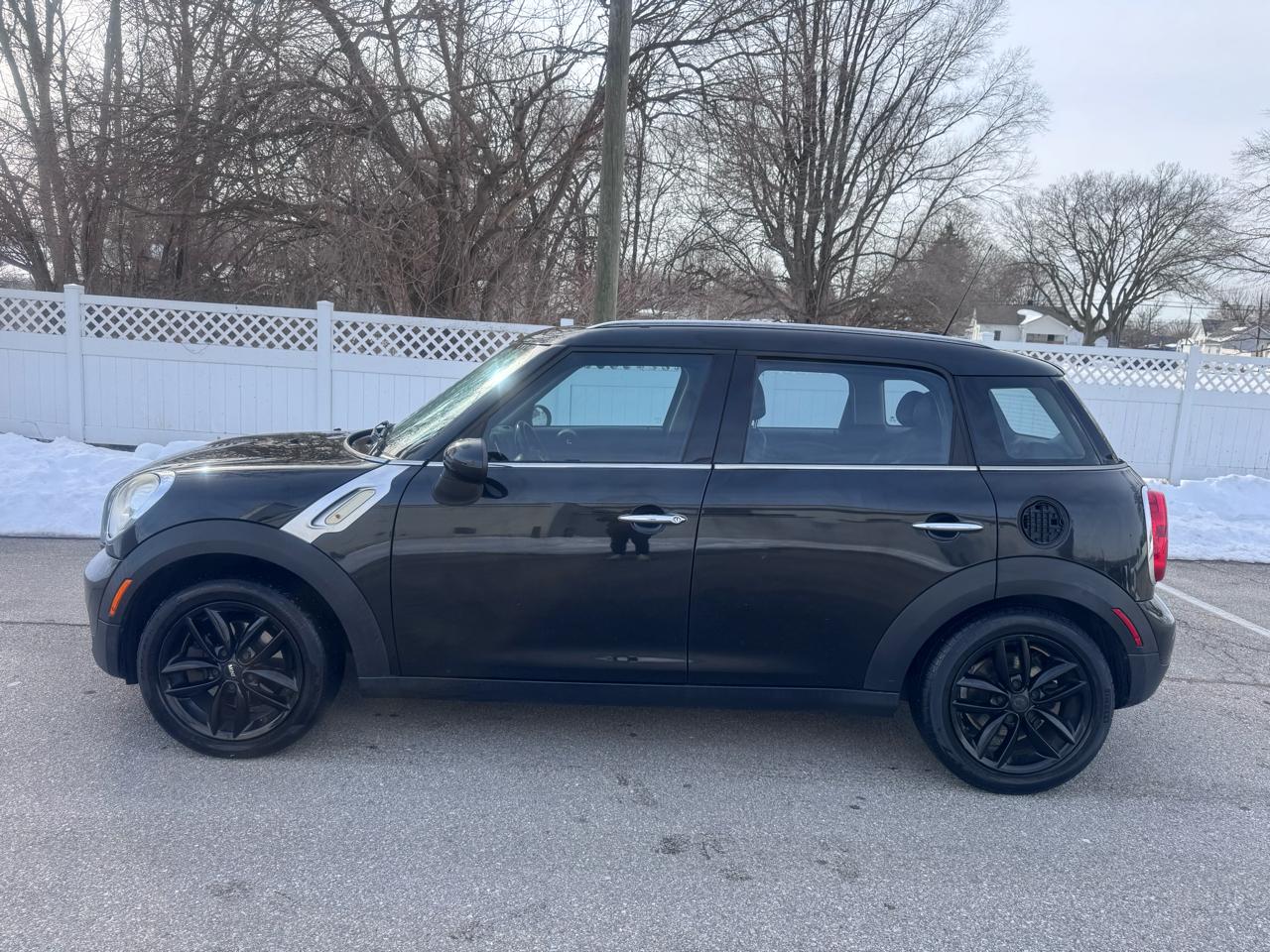 MINI Cooper Countryman FWD 4dr 2011