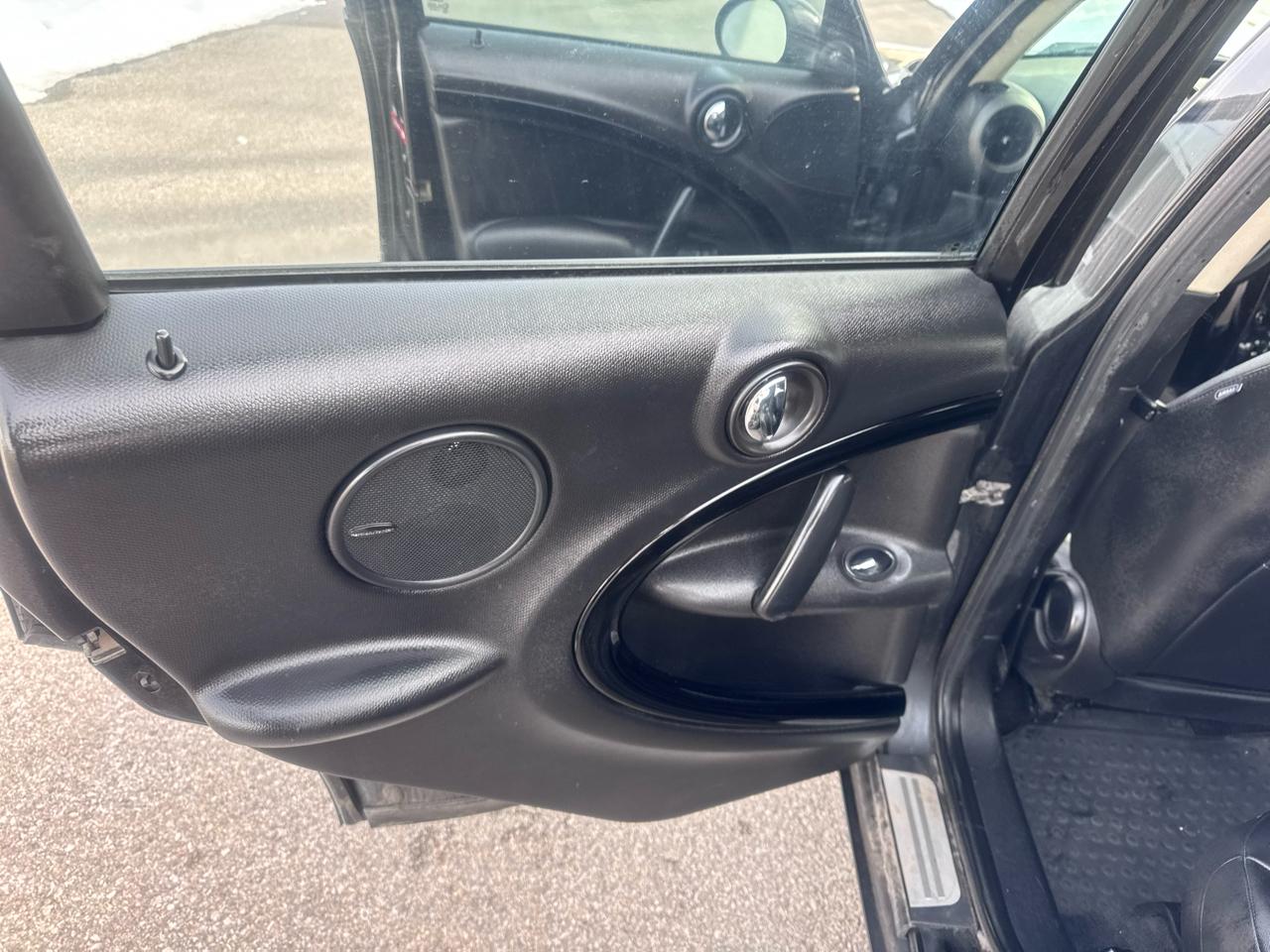 MINI Cooper Countryman FWD 4dr 2011