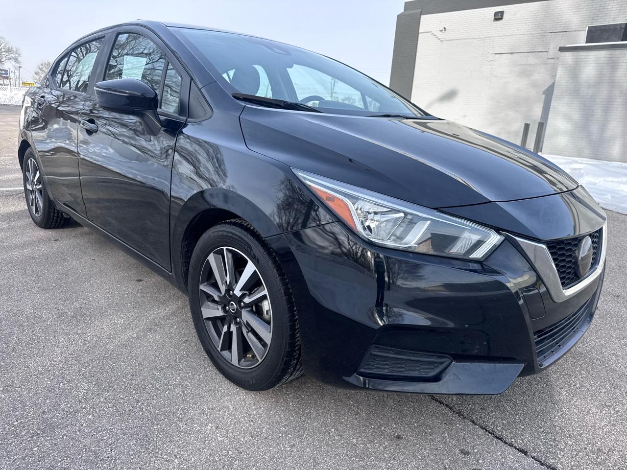 Nissan Versa SV CVT 2021