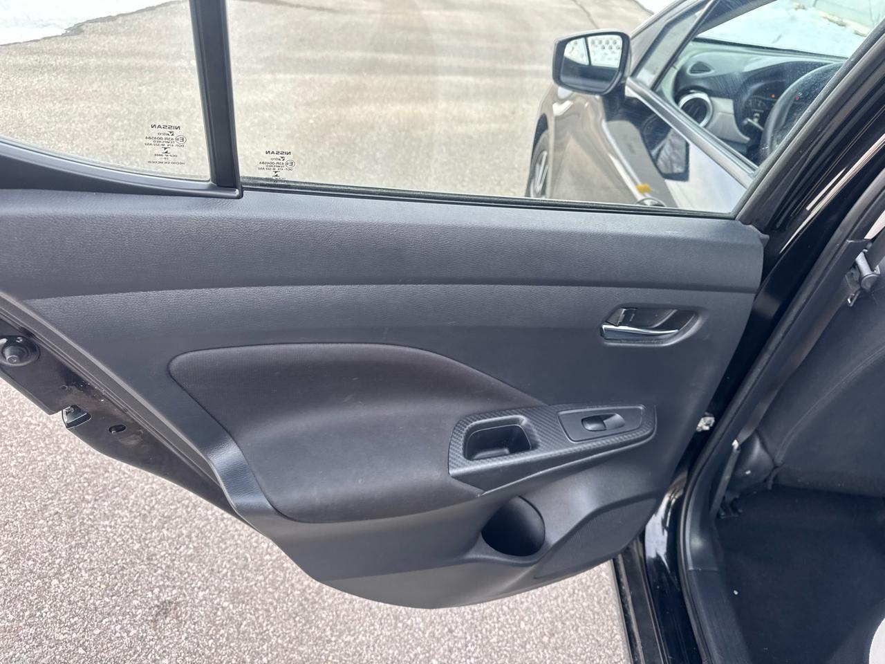 Nissan Versa SV CVT 2021