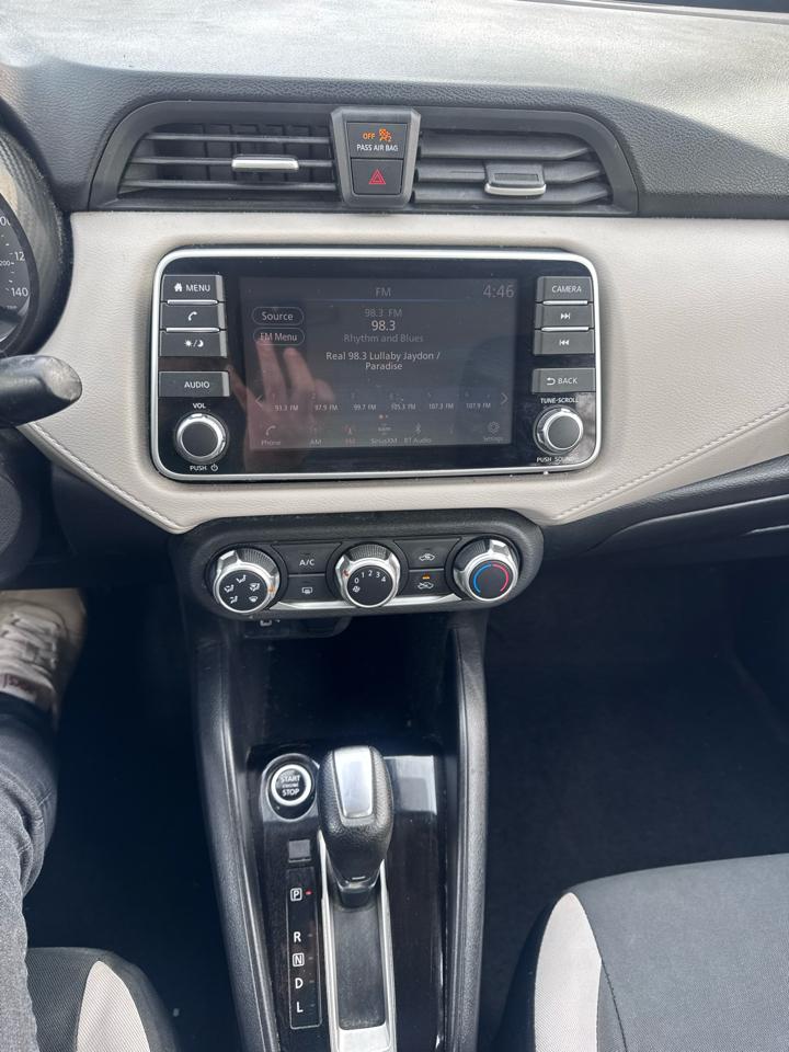 Nissan Versa SV CVT 2021