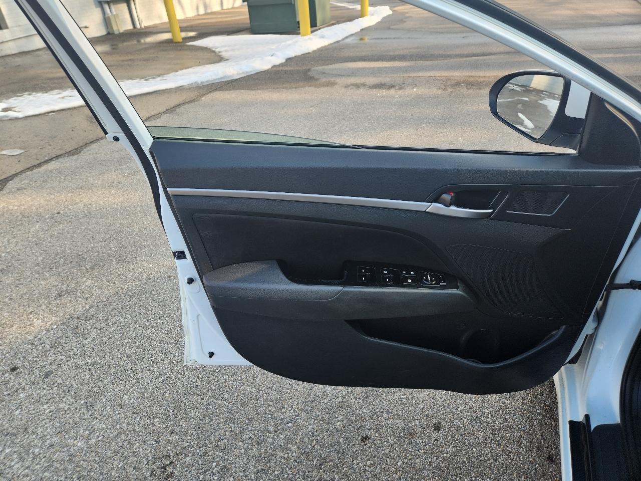 Hyundai Elantra SEL Auto 2019