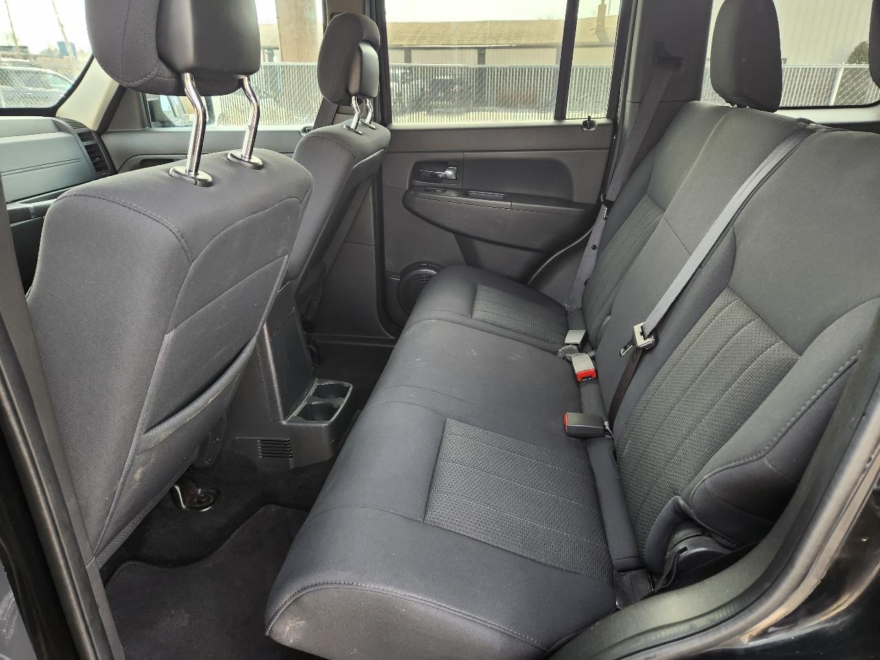 Jeep Liberty 4WD 4dr Sport 2012