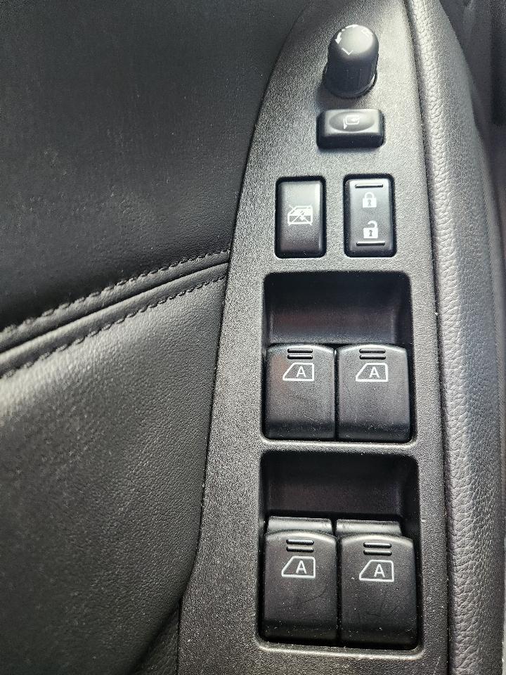 Infiniti G37 Convertible 2dr Base 2010