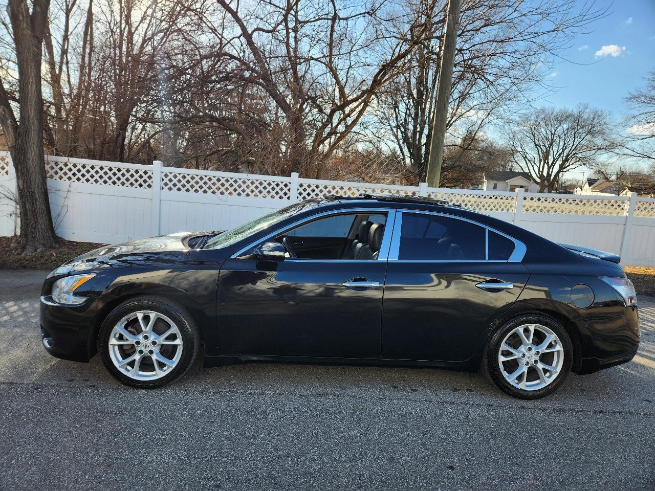 Nissan Maxima 4dr Sdn V6 CVT 3.5 SV w/Premium Pkg 2012