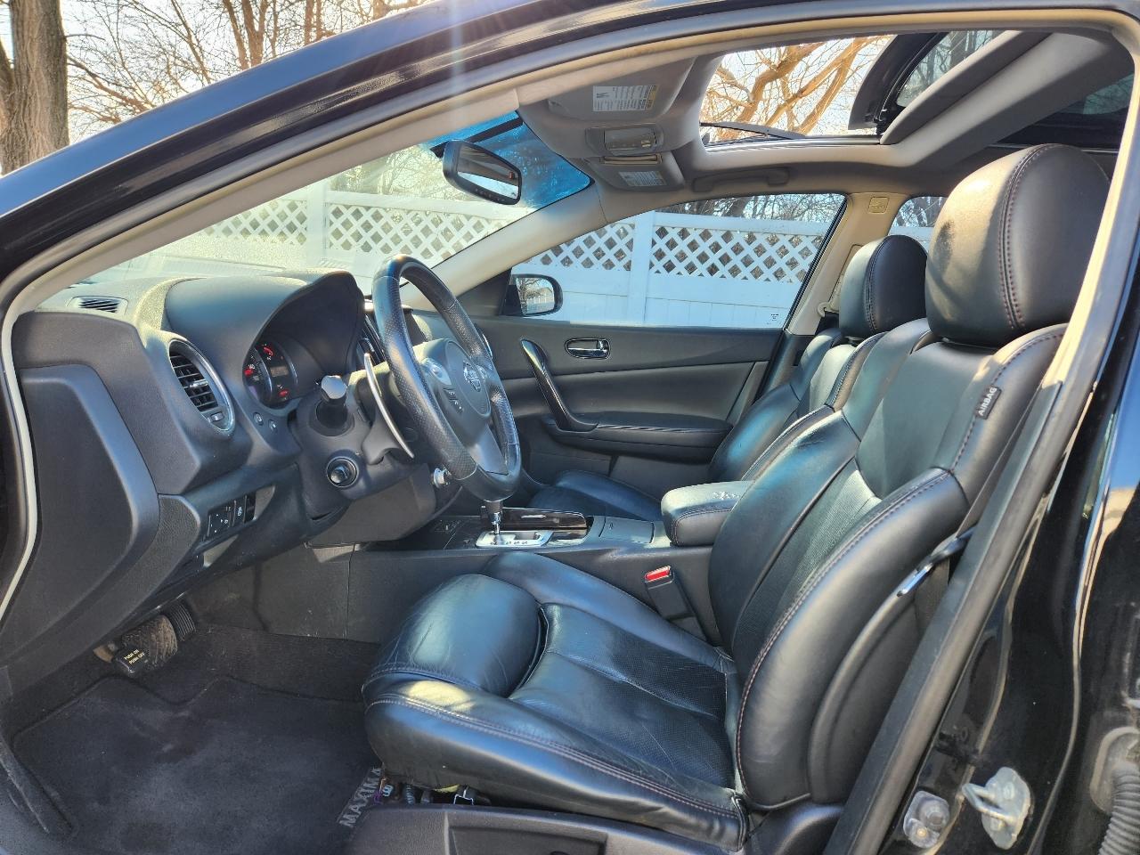 Nissan Maxima 4dr Sdn V6 CVT 3.5 SV w/Premium Pkg 2012