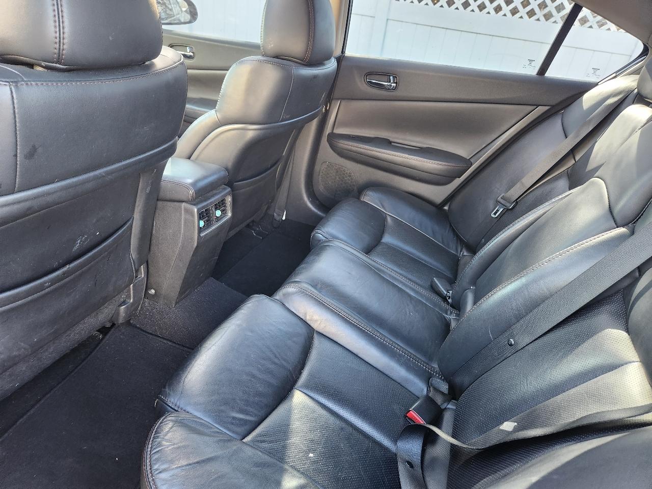 Nissan Maxima 4dr Sdn V6 CVT 3.5 SV w/Premium Pkg 2012