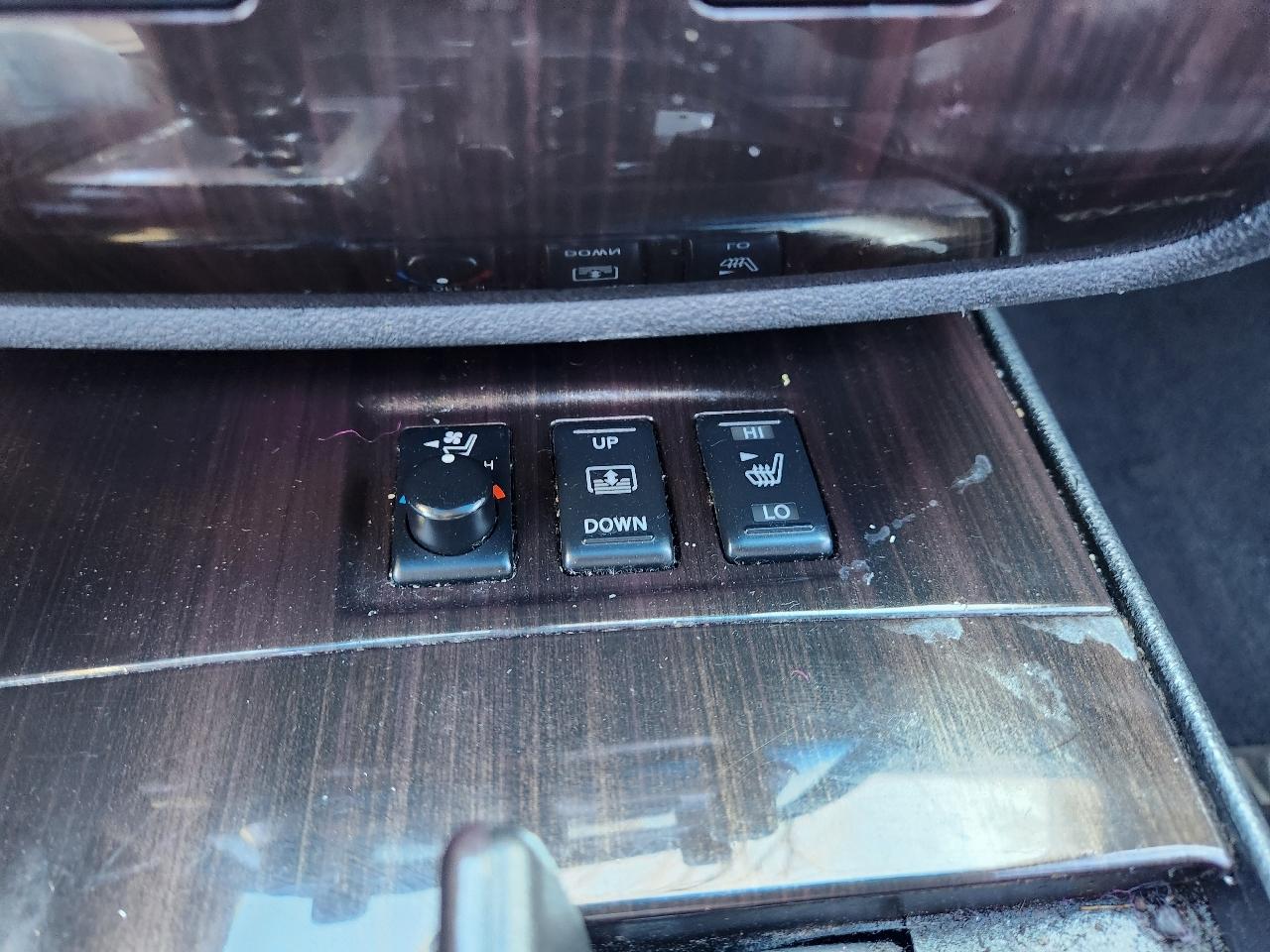 Nissan Maxima 4dr Sdn V6 CVT 3.5 SV w/Premium Pkg 2012