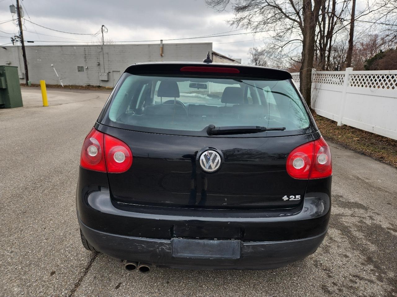 Volkswagen Rabbit 4dr HB Auto S 2008