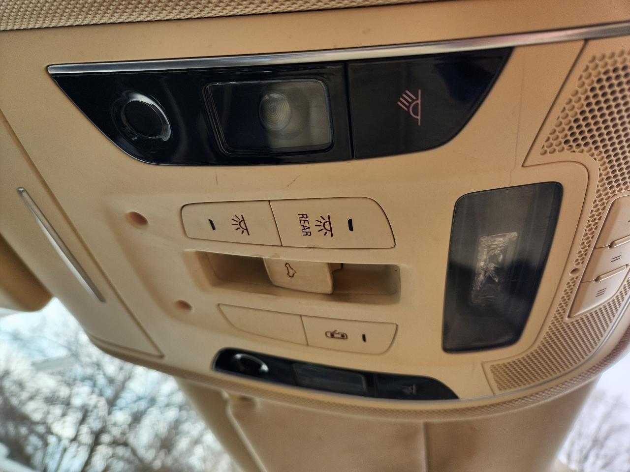 Audi A6 4dr Sdn quattro 3.0T Prestige 2012